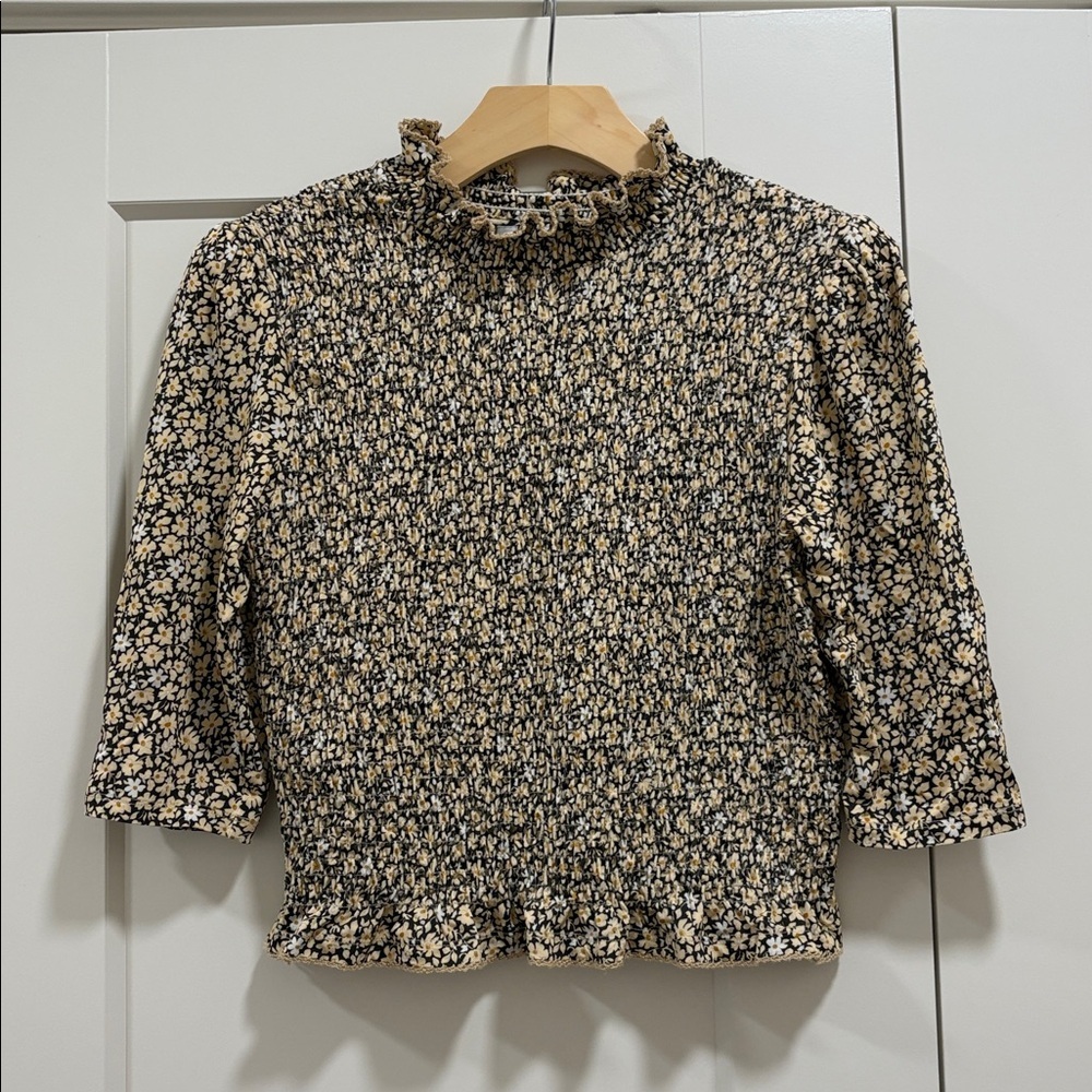 Sandro Gigi Floral Print Smocked Tee—BEAUTIFUL!! Like New Condition! Size 2 - Picture 3 of 9